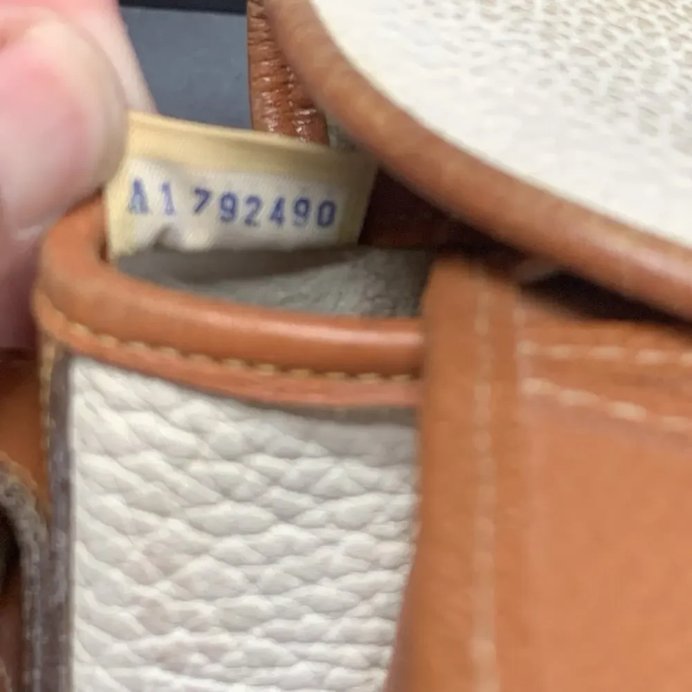 Vintage Dooney & Bourke All-Weather Leather Surrey Bucket Bag Purse Made In USA - Picture 15 of 16